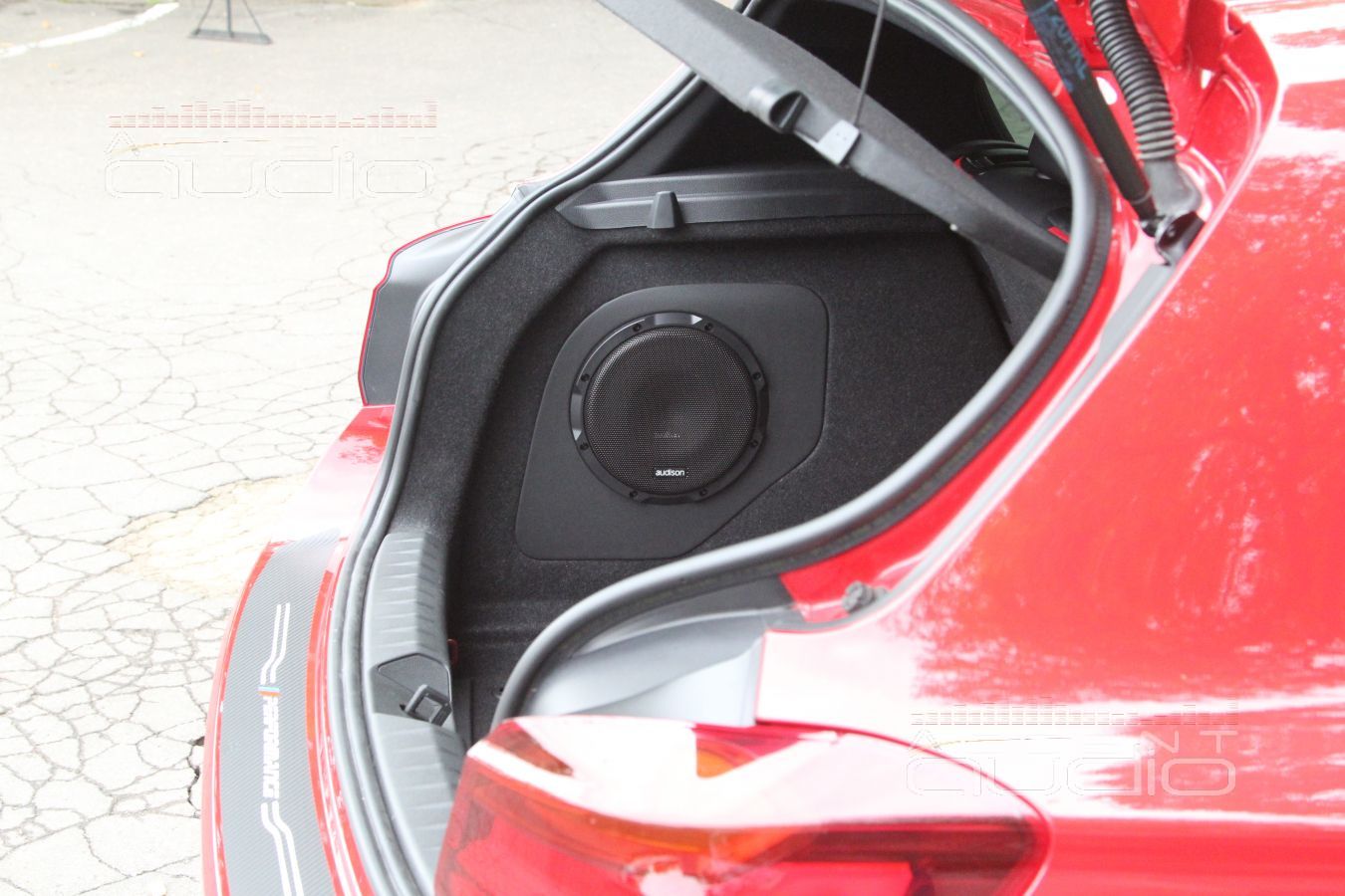 Установка сабвуфера