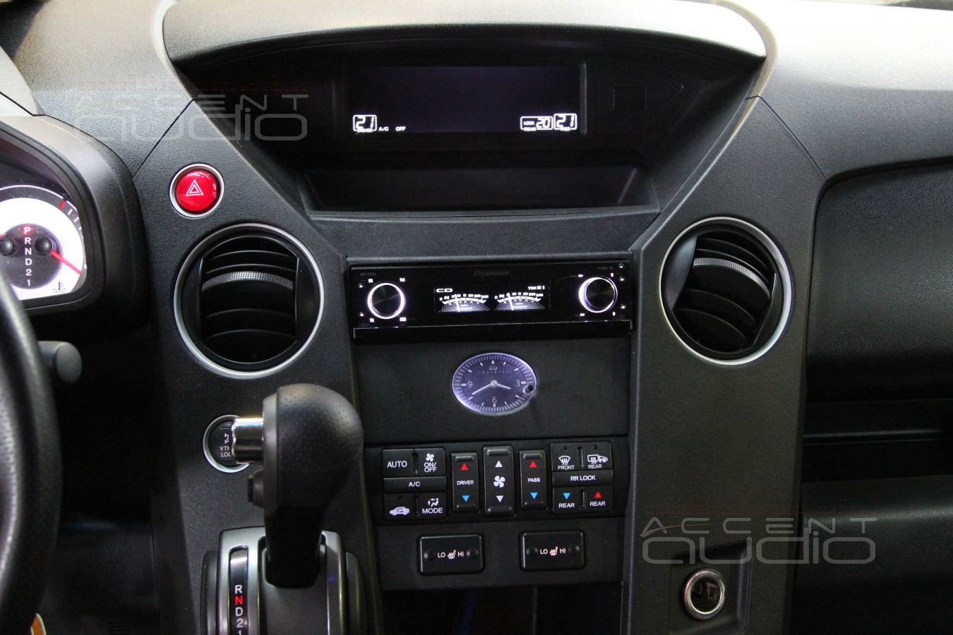 Pioneer DEX-P99RS в Honda Pilot