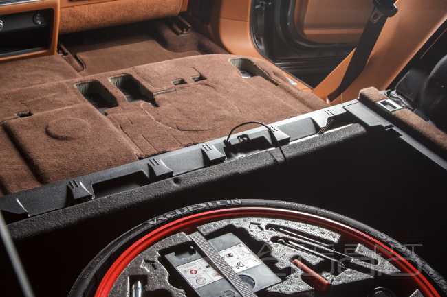 Бюджетная модернизация аудиосистемы в Porsche Cayenne Coupe 2022